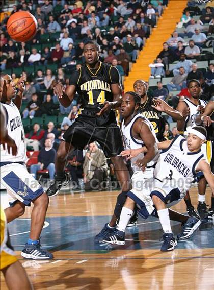Thumbnail 2 in Uniondale vs. Newburgh Free Academy (NYSPHSAA AA Semifinal) photogallery.