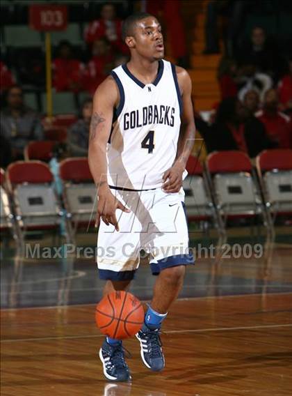Thumbnail 2 in Uniondale vs. Newburgh Free Academy (NYSPHSAA AA Semifinal) photogallery.
