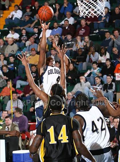 Thumbnail 2 in Uniondale vs. Newburgh Free Academy (NYSPHSAA AA Semifinal) photogallery.