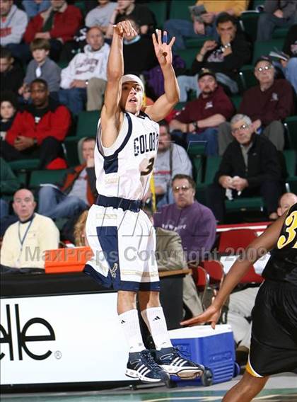 Thumbnail 3 in Uniondale vs. Newburgh Free Academy (NYSPHSAA AA Semifinal) photogallery.
