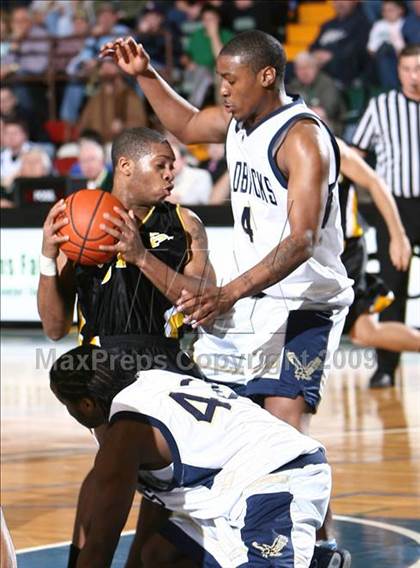 Thumbnail 2 in Uniondale vs. Newburgh Free Academy (NYSPHSAA AA Semifinal) photogallery.