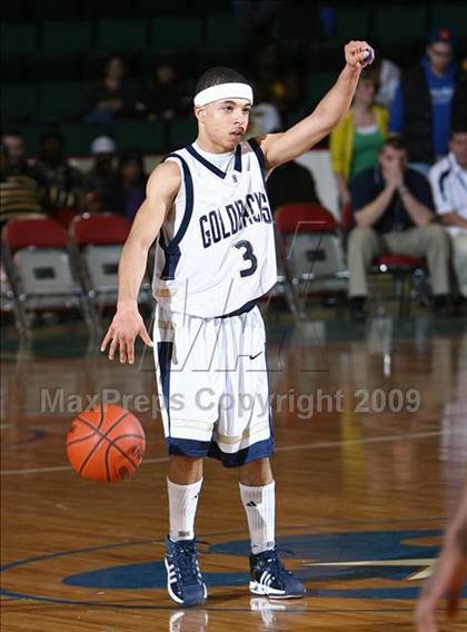 Thumbnail 2 in Uniondale vs. Newburgh Free Academy (NYSPHSAA AA Semifinal) photogallery.