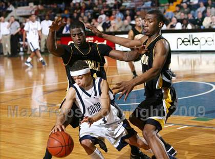 Thumbnail 2 in Uniondale vs. Newburgh Free Academy (NYSPHSAA AA Semifinal) photogallery.