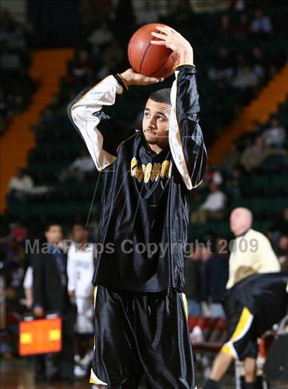 Thumbnail 3 in Uniondale vs. Newburgh Free Academy (NYSPHSAA AA Semifinal) photogallery.