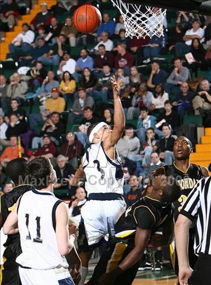 Thumbnail 2 in Uniondale vs. Newburgh Free Academy (NYSPHSAA AA Semifinal) photogallery.