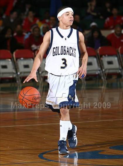 Thumbnail 3 in Uniondale vs. Newburgh Free Academy (NYSPHSAA AA Semifinal) photogallery.
