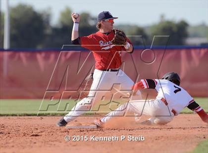Thumbnail 2 in Riverside vs Welsh (LHSAA 2A 1st Round Playoff) photogallery.