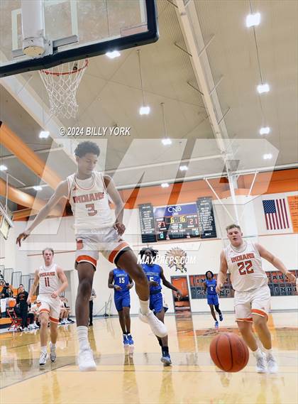 Thumbnail 2 in Grand Saline vs Clarksville photogallery.