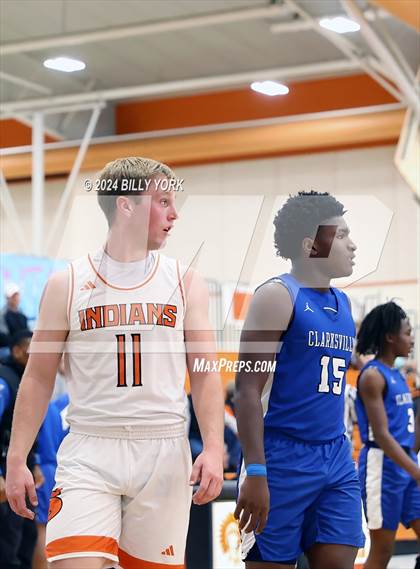 Thumbnail 1 in Grand Saline vs Clarksville photogallery.