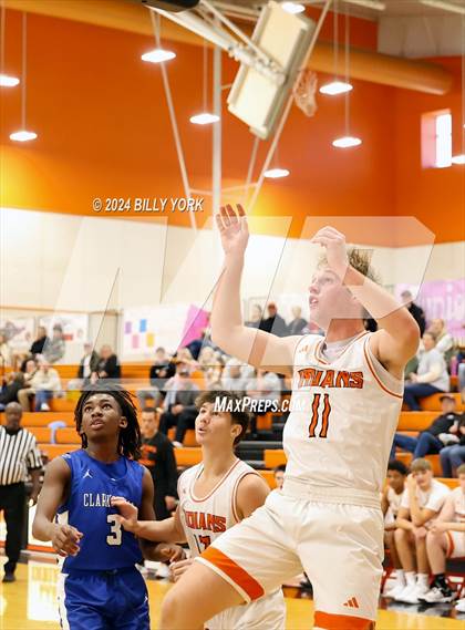 Thumbnail 1 in Grand Saline vs Clarksville photogallery.