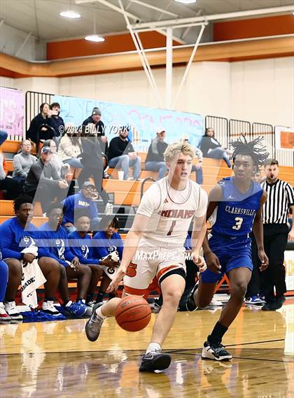 Thumbnail 3 in Grand Saline vs Clarksville photogallery.