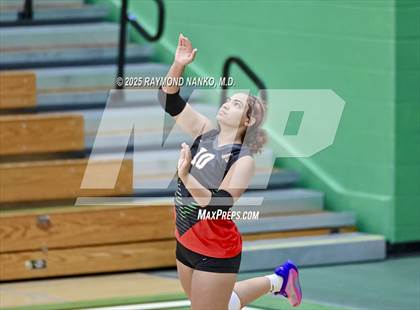 Thumbnail 2 in Muncie Central vs. Anderson (IHSAA 4A Section 9 Round 1) photogallery.