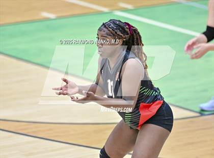Thumbnail 3 in Muncie Central vs. Anderson (IHSAA 4A Section 9 Round 1) photogallery.