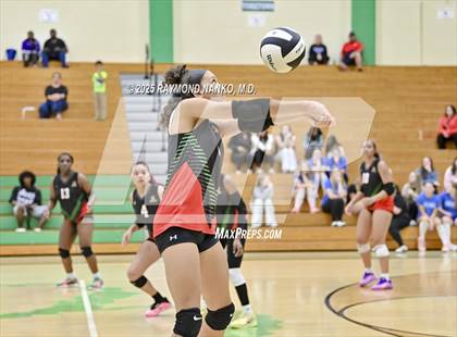 Thumbnail 3 in Muncie Central vs. Anderson (IHSAA 4A Section 9 Round 1) photogallery.