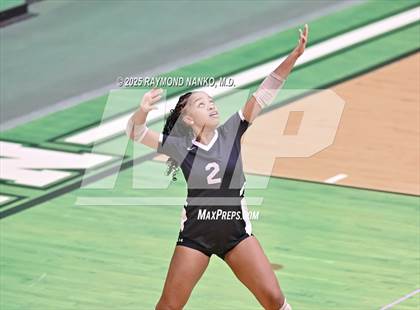Thumbnail 1 in Muncie Central vs. Anderson (IHSAA 4A Section 9 Round 1) photogallery.