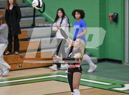 Thumbnail 2 in Muncie Central vs. Anderson (IHSAA 4A Section 9 Round 1) photogallery.