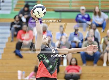 Thumbnail 3 in Muncie Central vs. Anderson (IHSAA 4A Section 9 Round 1) photogallery.