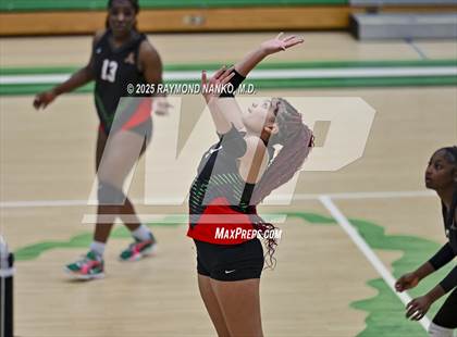 Thumbnail 3 in Muncie Central vs. Anderson (IHSAA 4A Section 9 Round 1) photogallery.