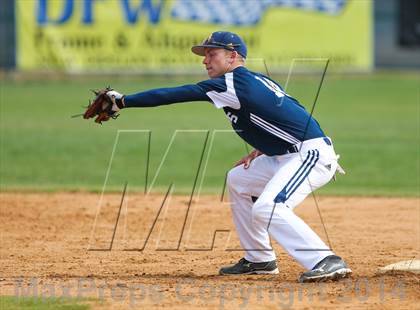 Thumbnail 1 in Lamar vs Bell [L. D.] (HEB Mid-Cities Classic) photogallery.