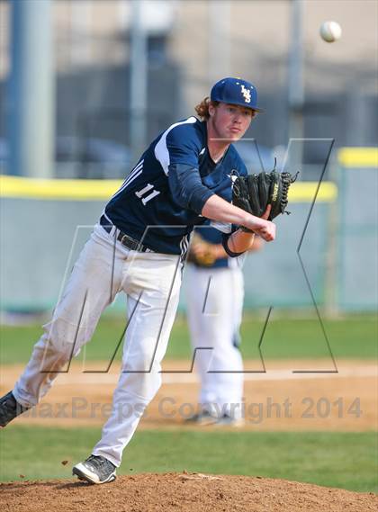 Thumbnail 3 in Lamar vs Bell [L. D.] (HEB Mid-Cities Classic) photogallery.