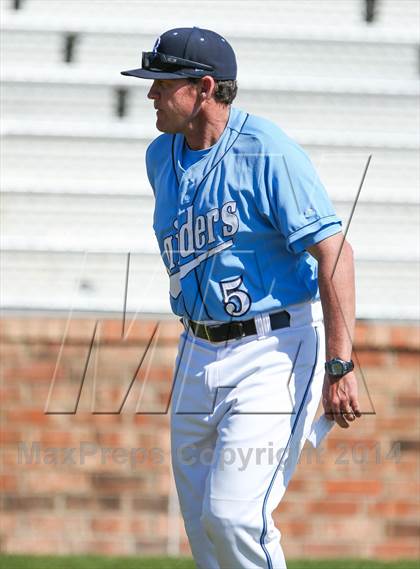 Thumbnail 3 in Lamar vs Bell [L. D.] (HEB Mid-Cities Classic) photogallery.