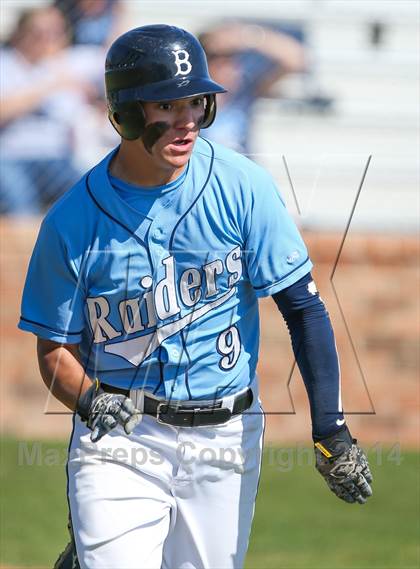 Thumbnail 1 in Lamar vs Bell [L. D.] (HEB Mid-Cities Classic) photogallery.