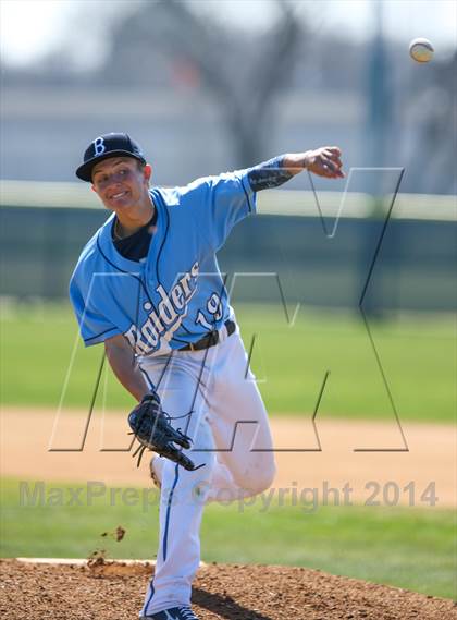 Thumbnail 2 in Lamar vs Bell [L. D.] (HEB Mid-Cities Classic) photogallery.