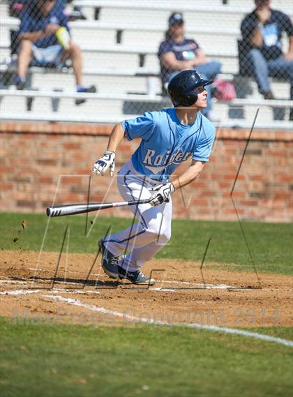 Thumbnail 3 in Lamar vs Bell [L. D.] (HEB Mid-Cities Classic) photogallery.