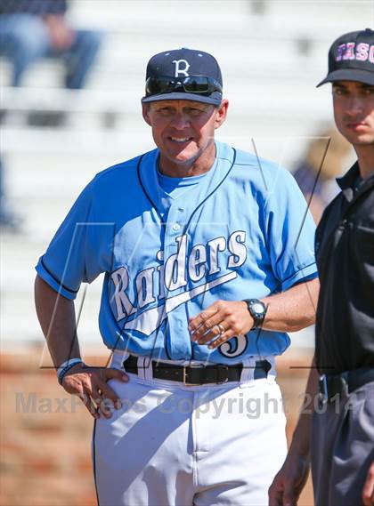 Thumbnail 3 in Lamar vs Bell [L. D.] (HEB Mid-Cities Classic) photogallery.