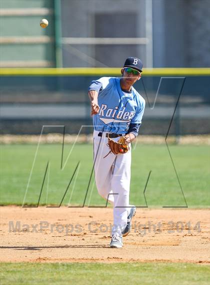 Thumbnail 1 in Lamar vs Bell [L. D.] (HEB Mid-Cities Classic) photogallery.