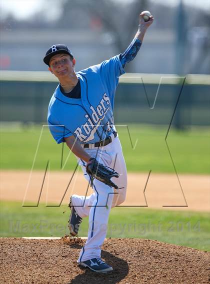 Thumbnail 2 in Lamar vs Bell [L. D.] (HEB Mid-Cities Classic) photogallery.