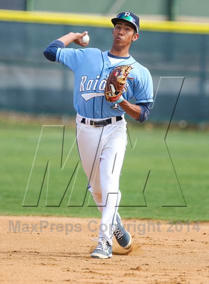 Thumbnail 3 in Lamar vs Bell [L. D.] (HEB Mid-Cities Classic) photogallery.