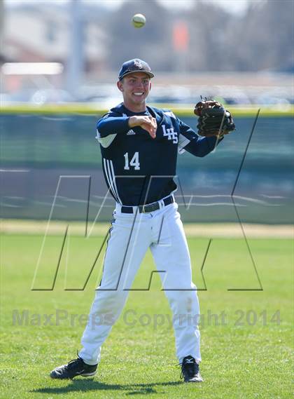 Thumbnail 2 in Lamar vs Bell [L. D.] (HEB Mid-Cities Classic) photogallery.