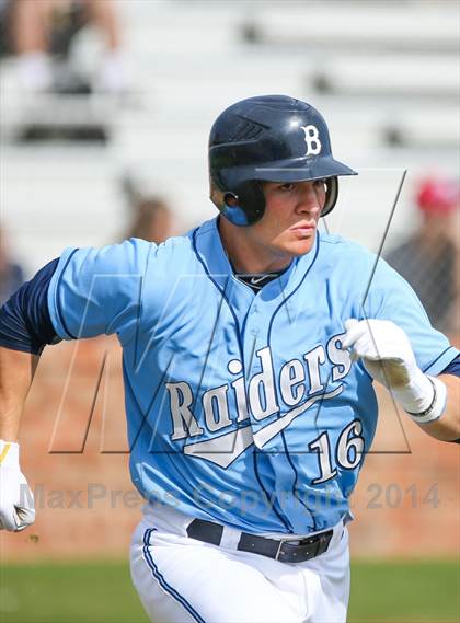 Thumbnail 2 in Lamar vs Bell [L. D.] (HEB Mid-Cities Classic) photogallery.