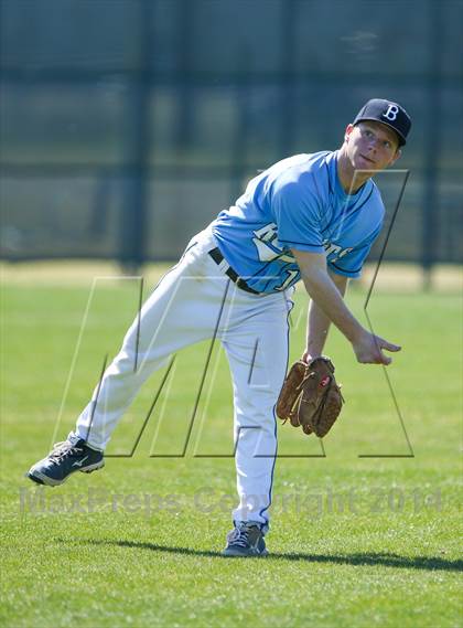 Thumbnail 2 in Lamar vs Bell [L. D.] (HEB Mid-Cities Classic) photogallery.
