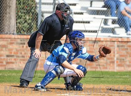 Thumbnail 2 in Lamar vs Bell [L. D.] (HEB Mid-Cities Classic) photogallery.