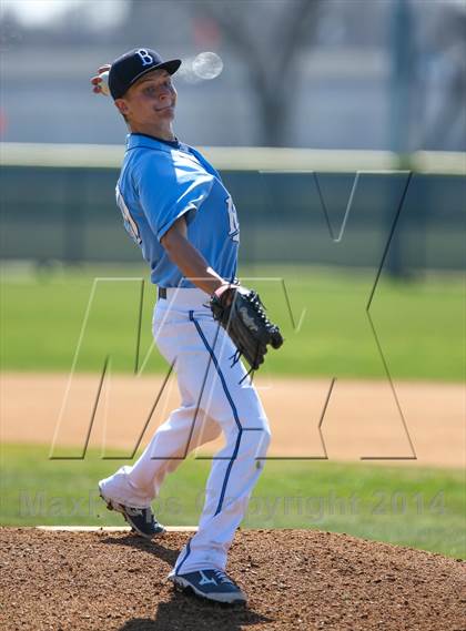 Thumbnail 1 in Lamar vs Bell [L. D.] (HEB Mid-Cities Classic) photogallery.