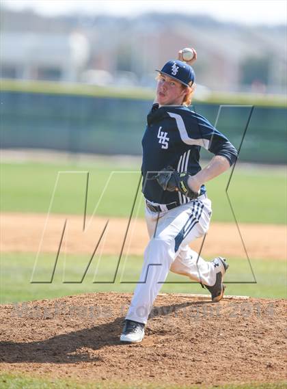 Thumbnail 3 in Lamar vs Bell [L. D.] (HEB Mid-Cities Classic) photogallery.