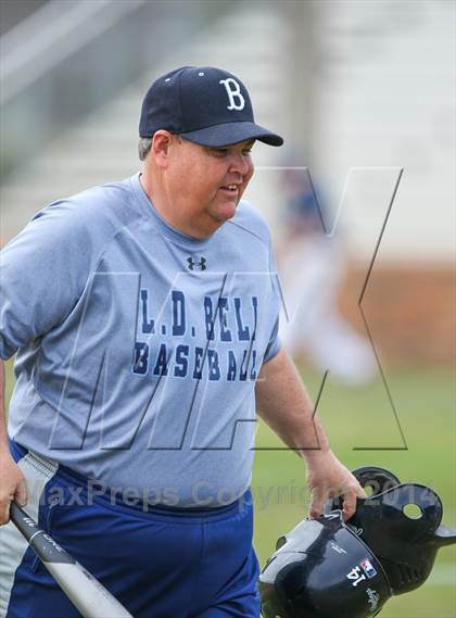 Thumbnail 2 in Lamar vs Bell [L. D.] (HEB Mid-Cities Classic) photogallery.
