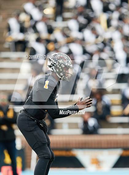 Thumbnail 3 in Stone Bridge vs. Highland Springs (VHSL Class 5 Championship) photogallery.