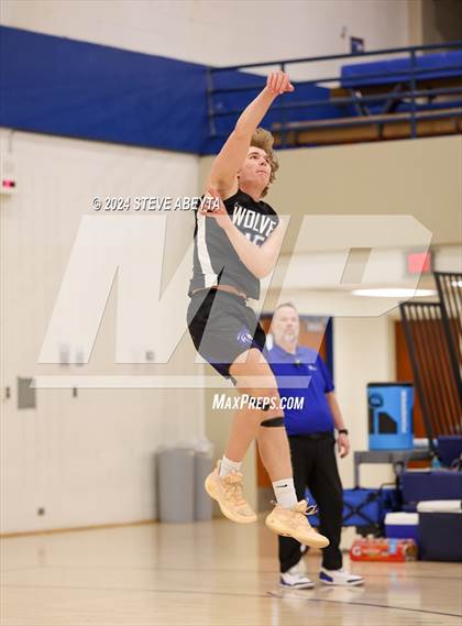 Thumbnail 1 in Grandview vs. Littleton Public Schools (CHSAA 5A Round 1) photogallery.