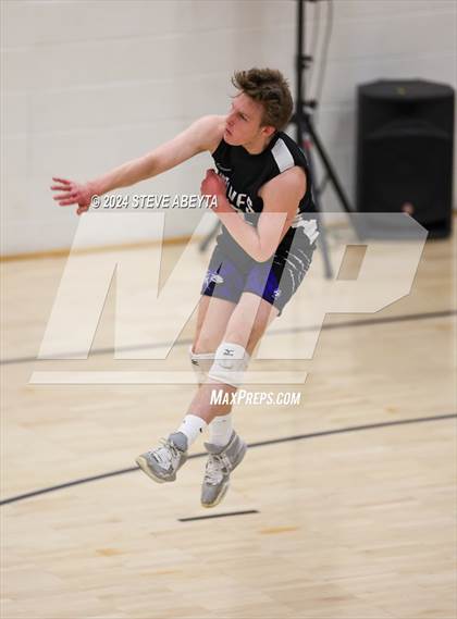Thumbnail 2 in Grandview vs. Littleton Public Schools (CHSAA 5A Round 1) photogallery.