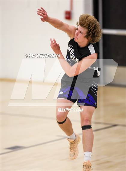Thumbnail 3 in Grandview vs. Littleton Public Schools (CHSAA 5A Round 1) photogallery.