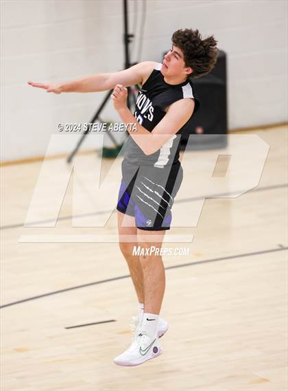 Thumbnail 2 in Grandview vs. Littleton Public Schools (CHSAA 5A Round 1) photogallery.
