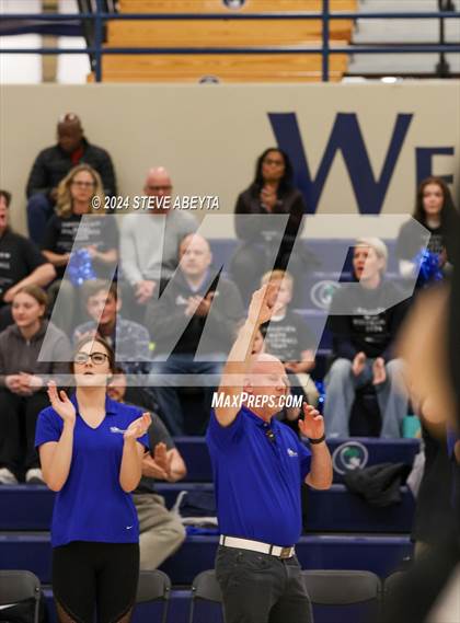 Thumbnail 3 in Grandview vs. Littleton Public Schools (CHSAA 5A Round 1) photogallery.