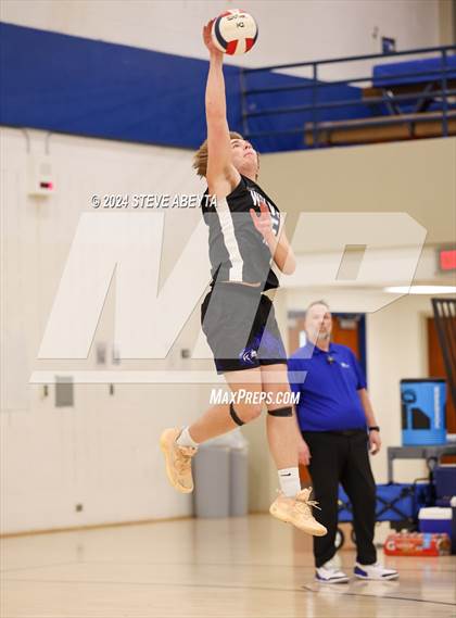 Thumbnail 2 in Grandview vs. Littleton Public Schools (CHSAA 5A Round 1) photogallery.