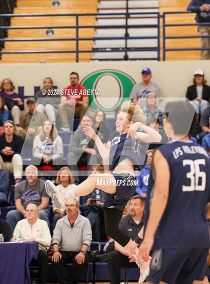 Thumbnail 1 in Grandview vs. Littleton Public Schools (CHSAA 5A Round 1) photogallery.
