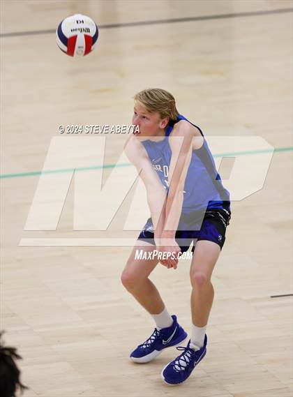 Thumbnail 2 in Grandview vs. Littleton Public Schools (CHSAA 5A Round 1) photogallery.