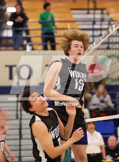 Thumbnail 1 in Grandview vs. Littleton Public Schools (CHSAA 5A Round 1) photogallery.