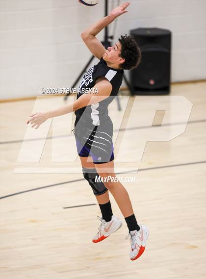 Thumbnail 2 in Grandview vs. Littleton Public Schools (CHSAA 5A Round 1) photogallery.